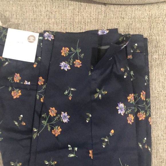 H&M Floral Pants - Picture 7 of 7